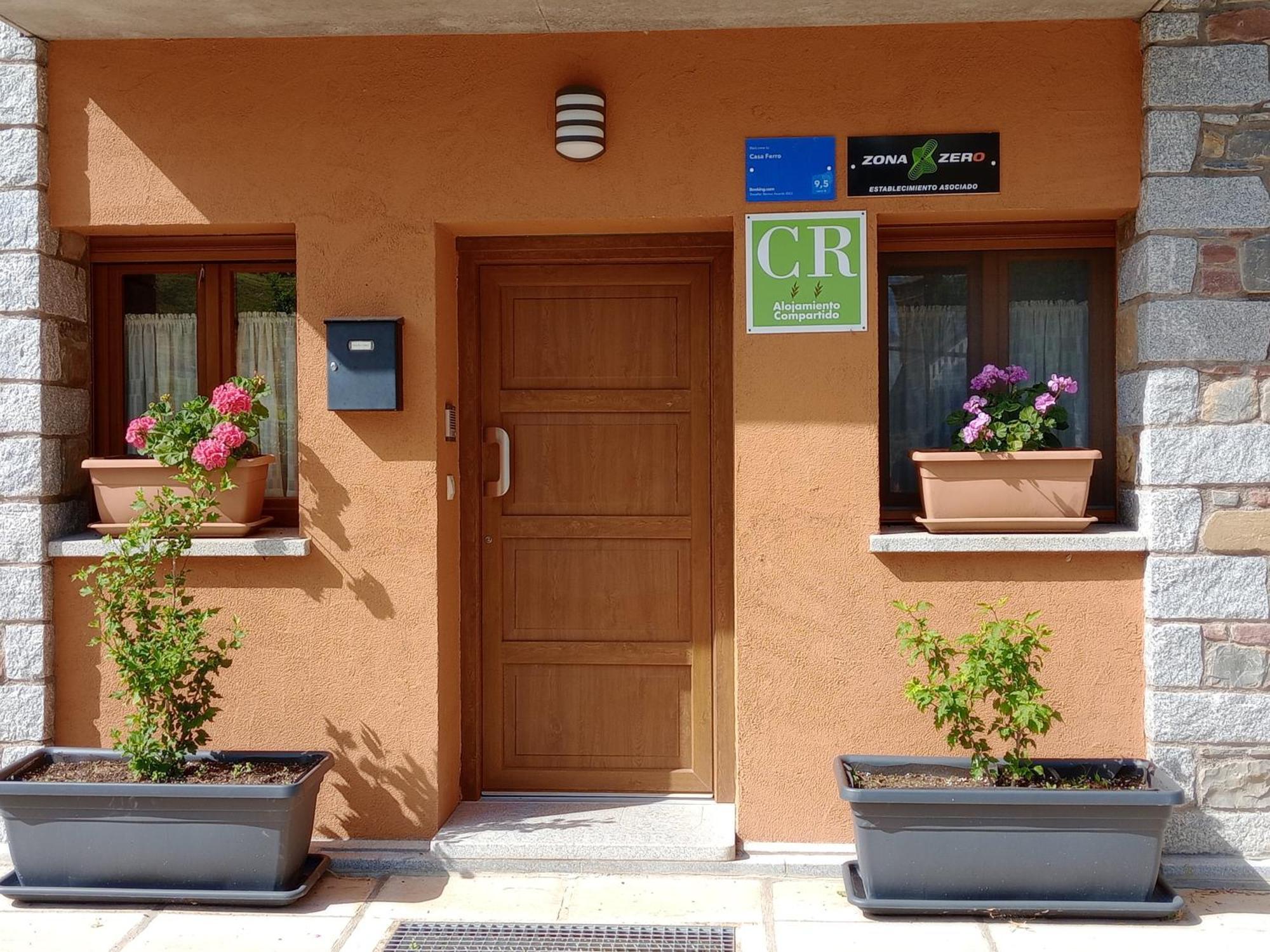 Gasthaus Casa Ferro Plan Exterior foto